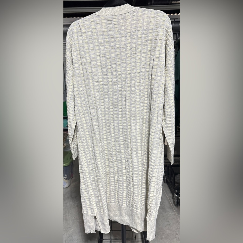 Hello Nite | Glow Cardigan - Picture 2 of 5